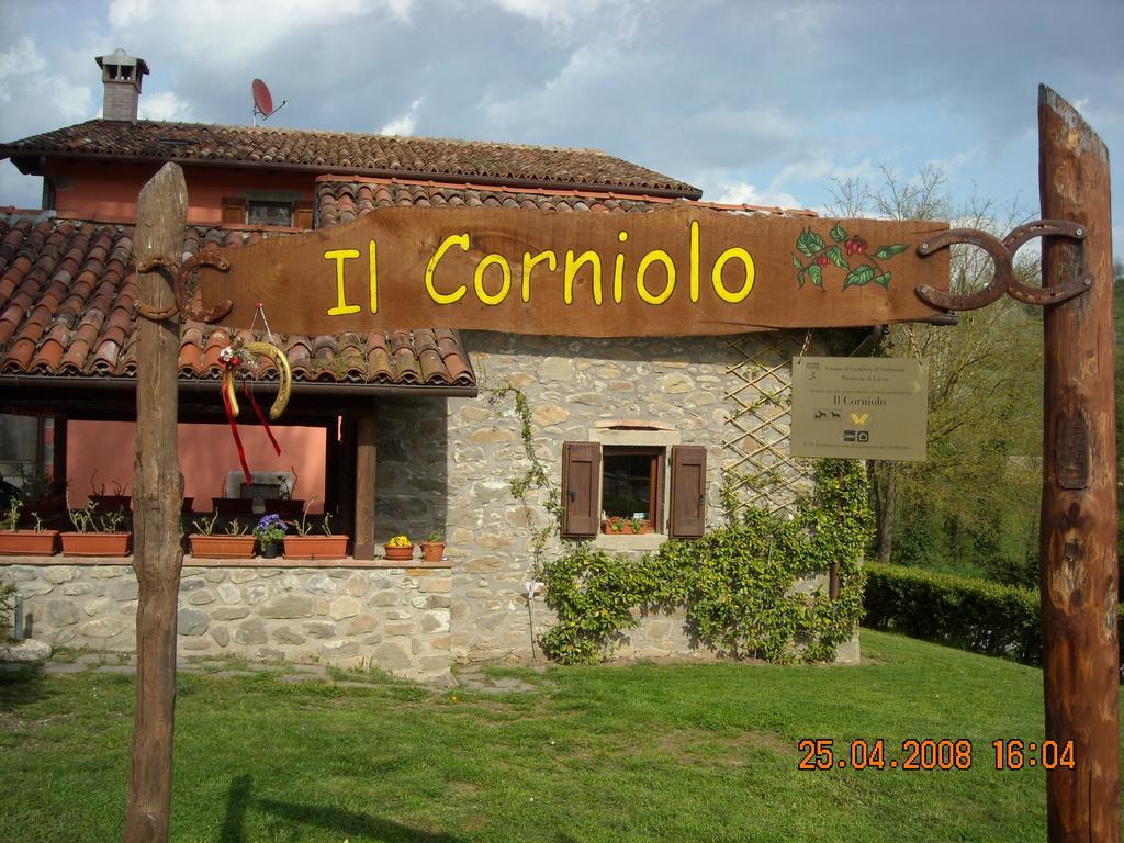 Agriturismo Il Corniolo 카스틸리오네 디 가르파냐나 외부 사진